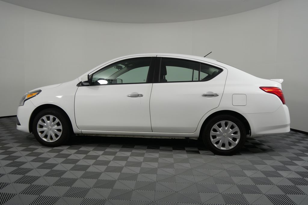 2018 Nissan Versa 1.6 SV 7