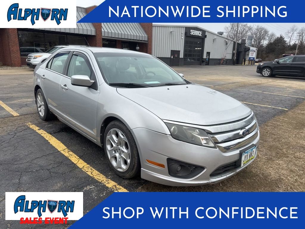 Silver 2010 Ford Fusion SE Sedan Front-Wheel Drive 6-Speed Automatic