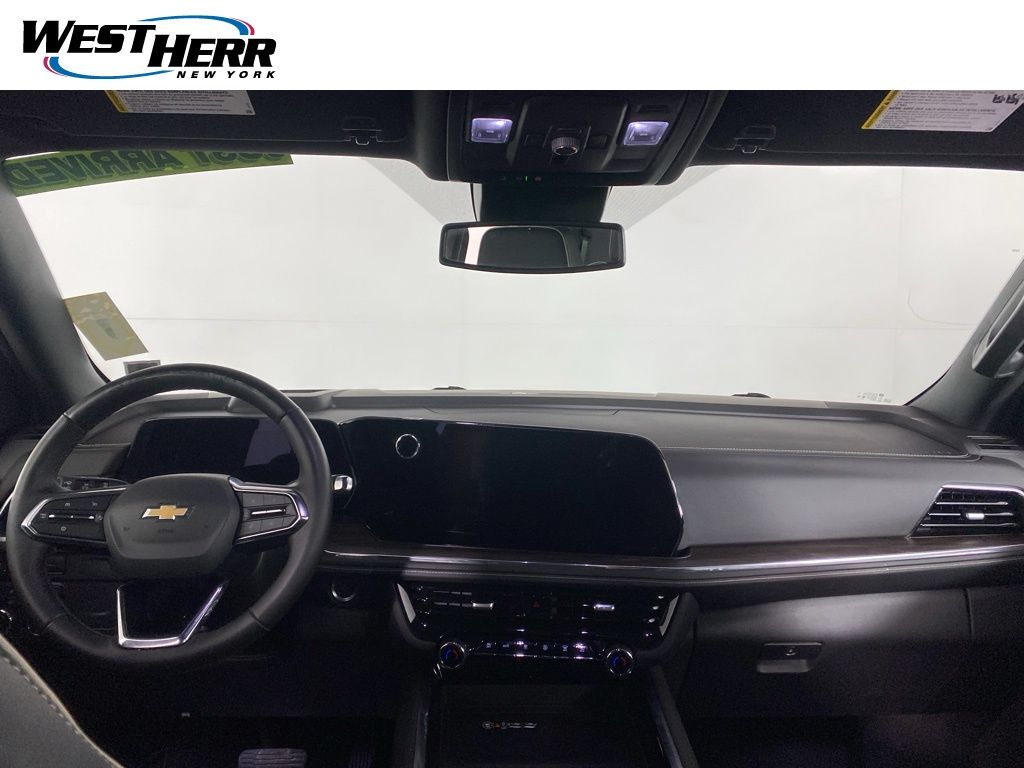 Used 2025 Gray Chevrolet Premier image 15