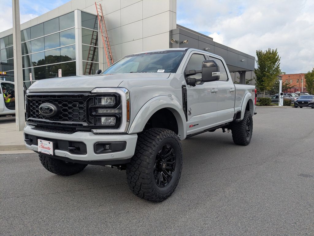 2025 Ford F-250 Super Duty Black Widow