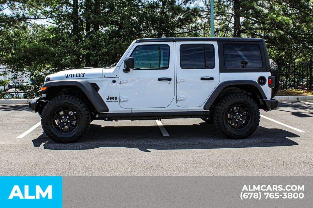 Used 2025 White Jeep Willys image 7