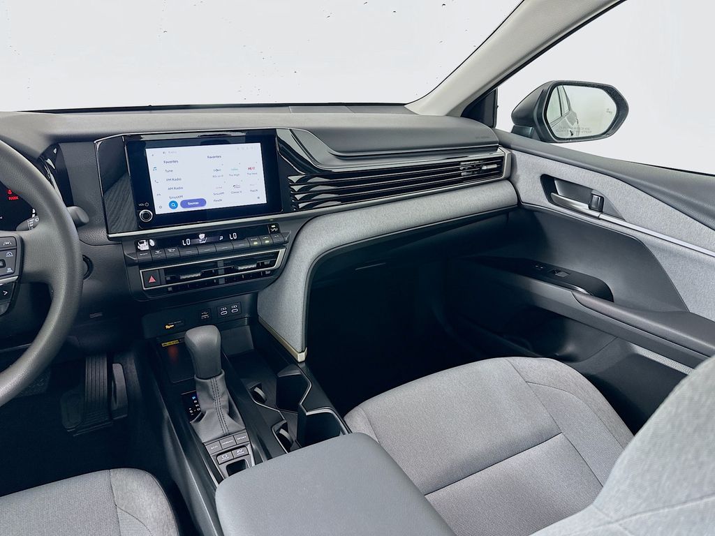 Thumbnail: 2025 Toyota Camry - 22