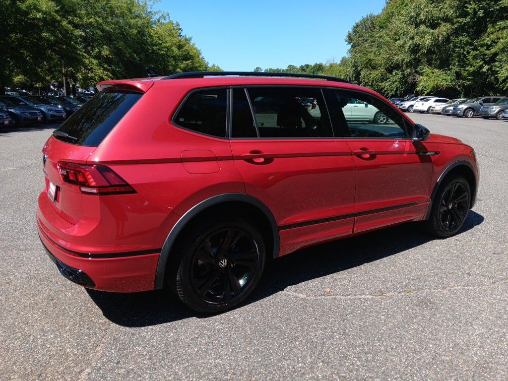 2024 Volkswagen Tiguan 2.0T SE R-Line Black 5