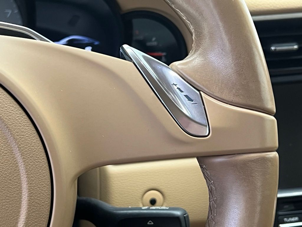 Thumbnail: 2012 Porsche 911 - 9