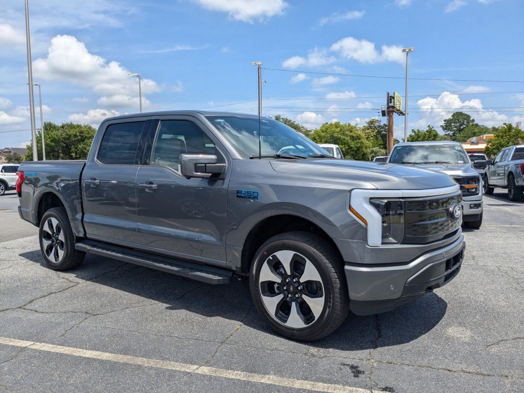2025 Ford F-150 Lightning Platinum