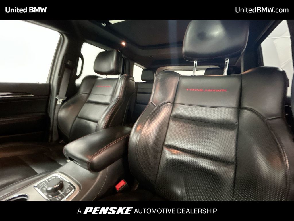 2019 Jeep Grand Cherokee Trailhawk 13