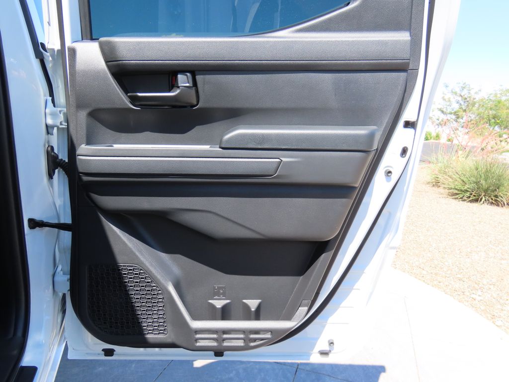 2025 Toyota Tacoma SR 25
