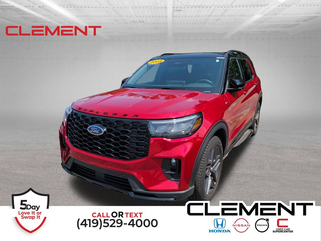 2025 Ford Explorer ST-Line