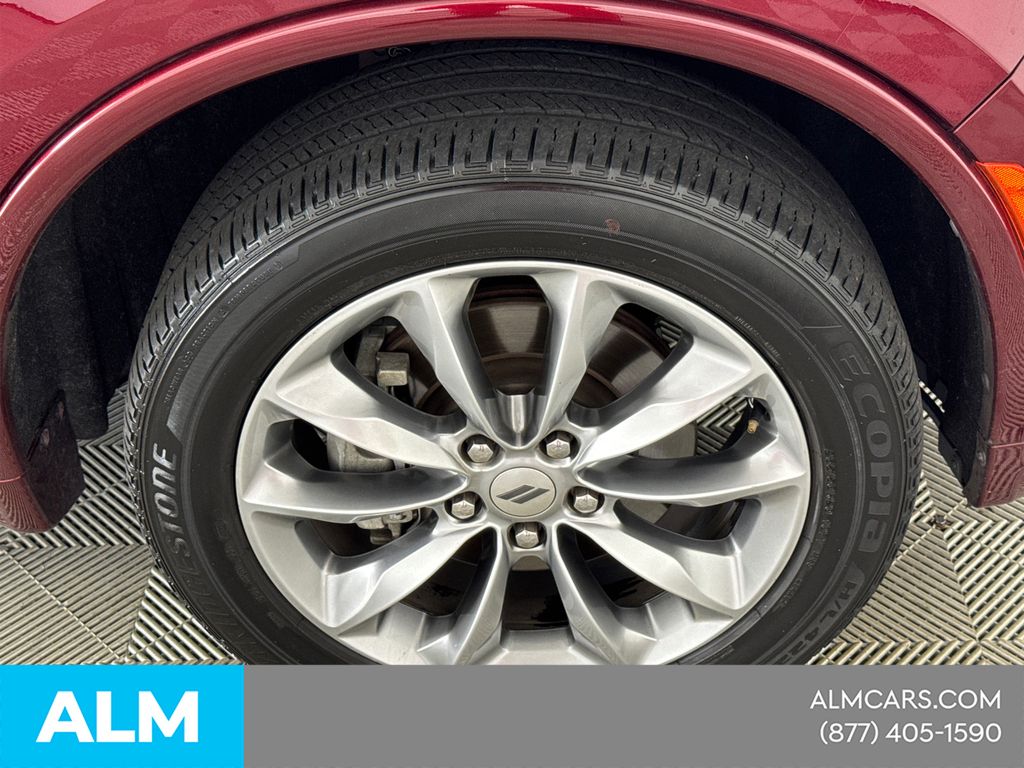 Used 2022 Red Dodge SXT image 15