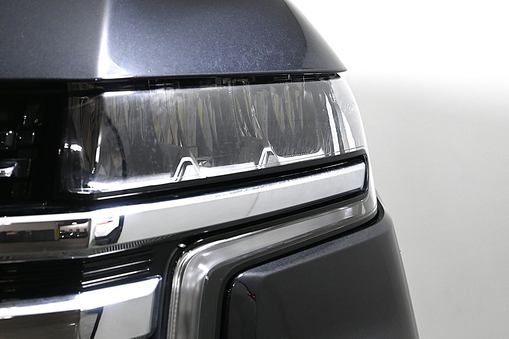 Thumbnail: 2022 Chevrolet Tahoe - 11