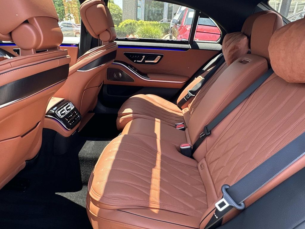 Thumbnail: 2025 Mercedes-Benz S-Class - 14