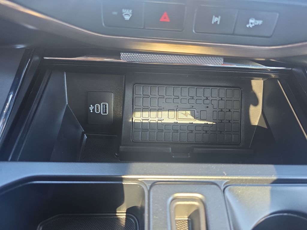 Certified Used 2025 Black Ford Lariat image 35