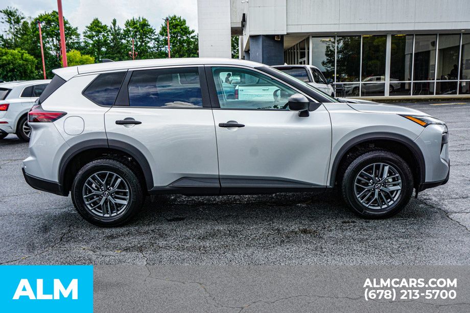 Used 2024 Silver Nissan S image 8