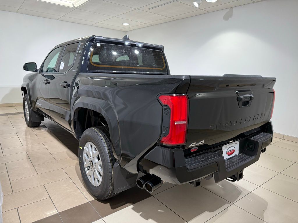 2025 Toyota Tacoma SR5 3