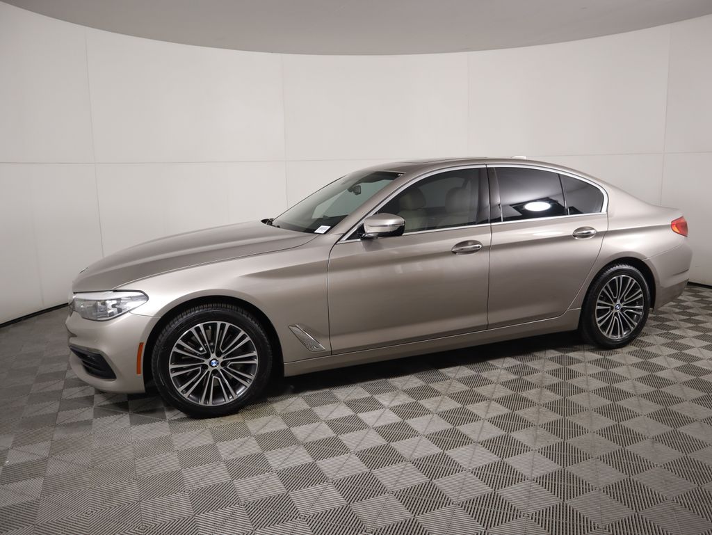 Thumbnail: 2017 BMW 5 Series - 8