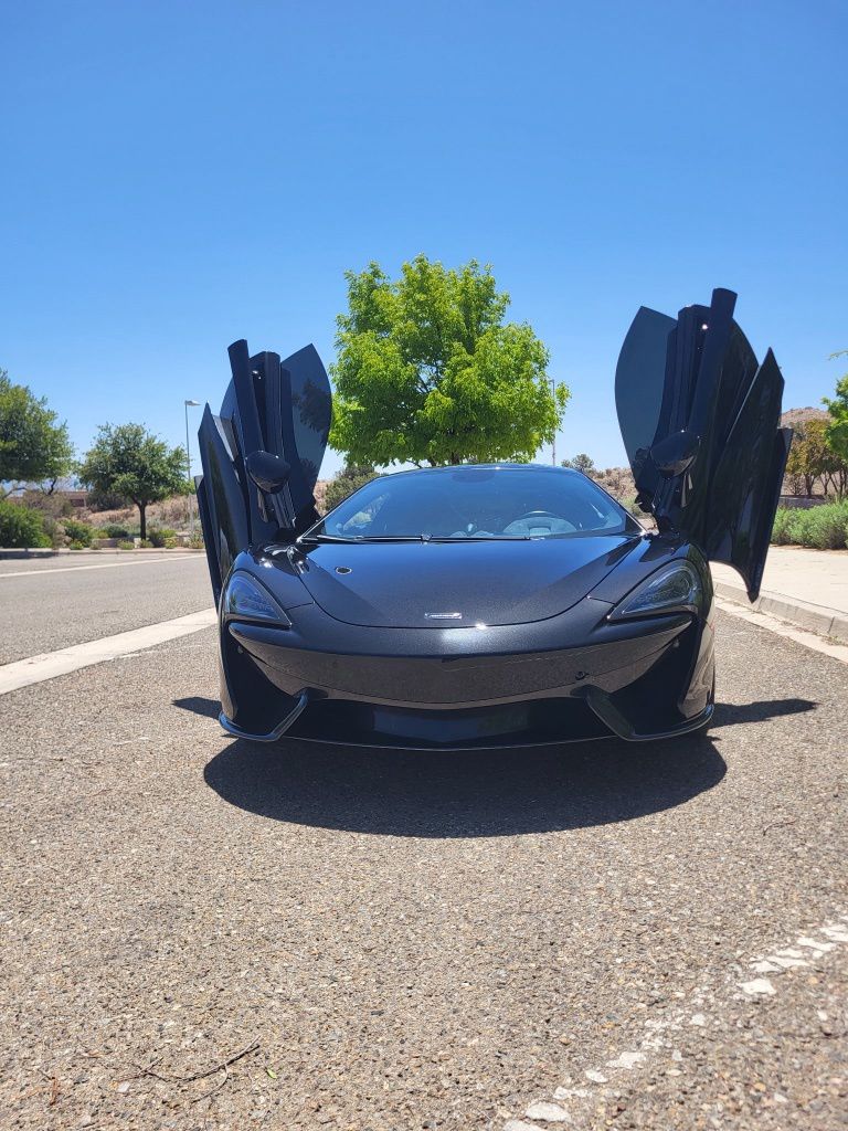 Black 2017 McLaren 570GT RWD Coupe Rear-Wheel Drive 7-Speed Automatic