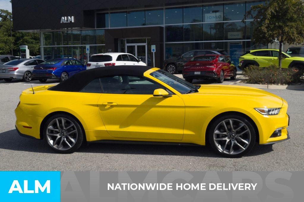 2016 Ford Mustang EcoBoost Premium photo 4