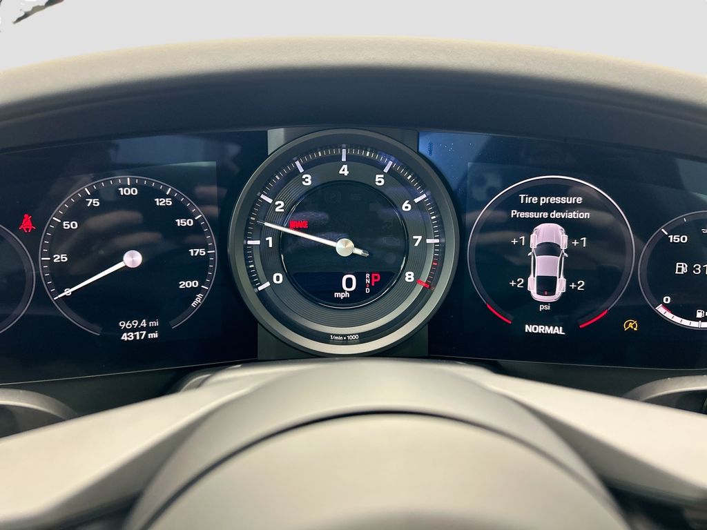 Thumbnail: 2024 Porsche 911 - 32