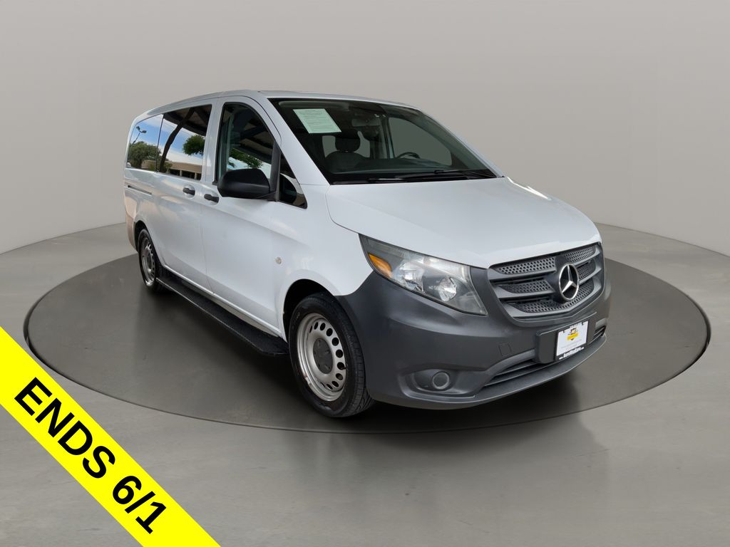 Arctic White 2016 Mercedes-Benz Metris Passenger Van Rear-Wheel Drive 7-Speed Automatic