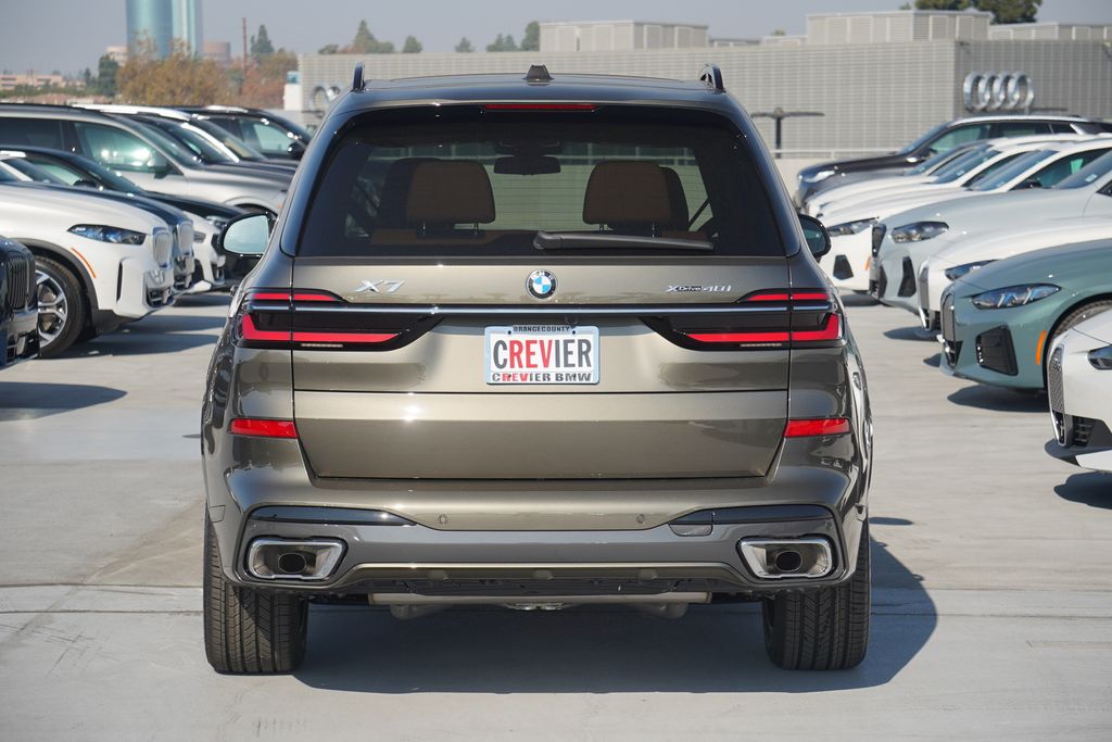 2025 BMW X7 xDrive40i 6