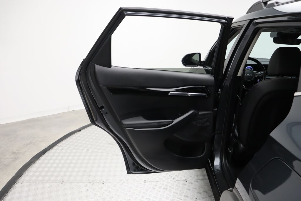 2024 Kia Seltos X-Line 21