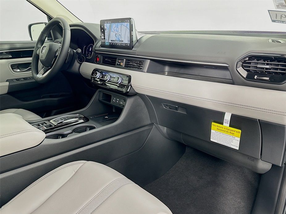 New Car 2025 Honda Pilot  Touring For Sale Under $50,000 In Austin, Texas