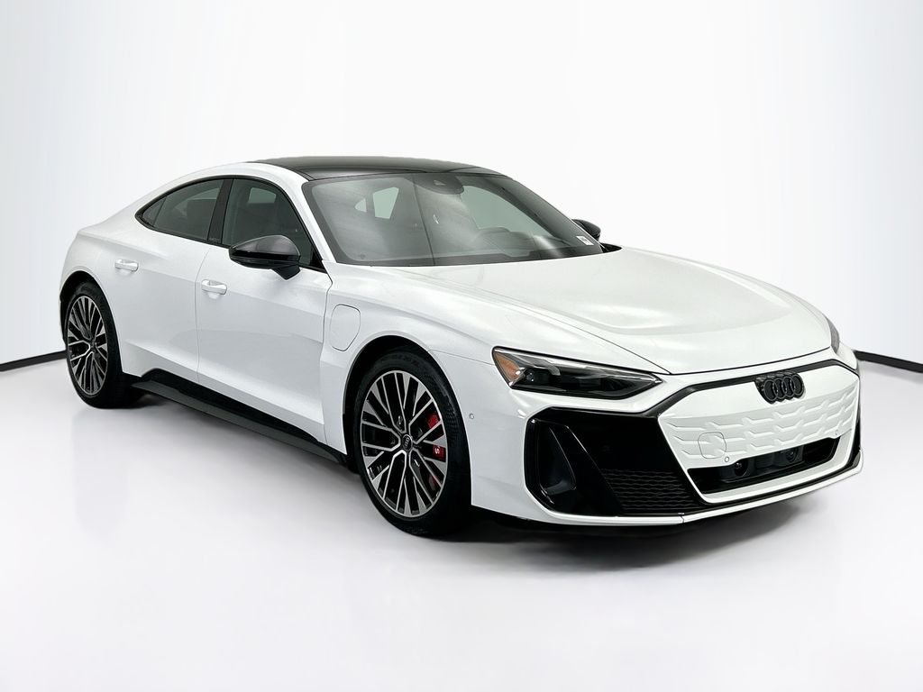 Thumbnail: 2026 Audi e-tron GT - 3