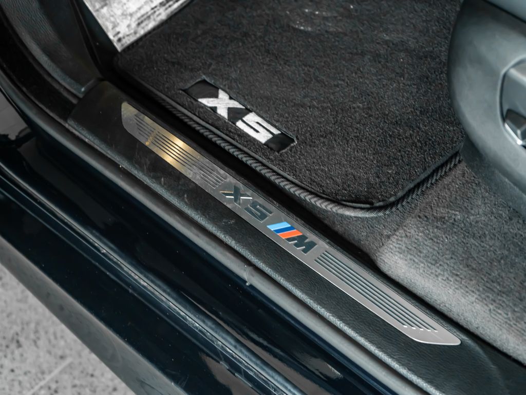 Used 2017 Black BMW  image 14