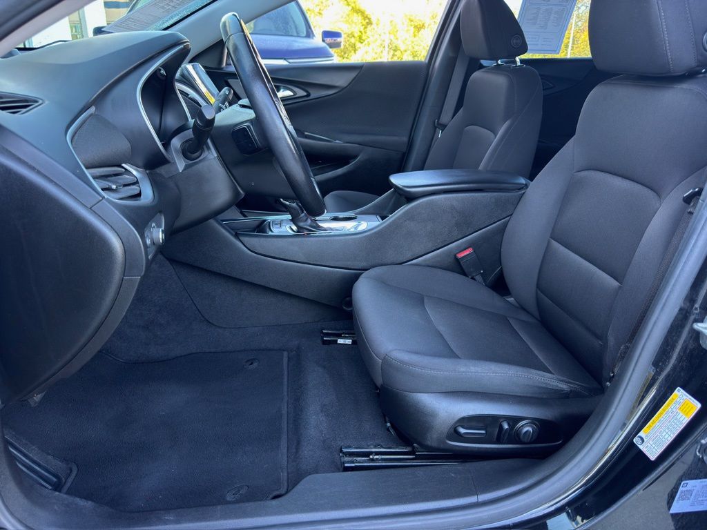 2021 Chevrolet Malibu RS - 8