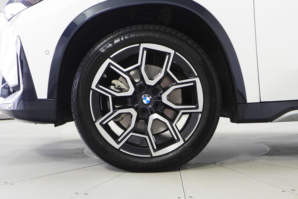 Thumbnail: 2025 BMW X1 - 5