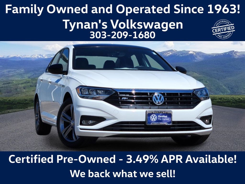 Pure White 2020 Volkswagen Jetta Sedan Front-Wheel Drive 6-Speed Manual