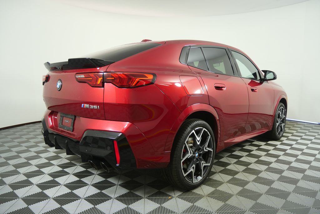 Thumbnail: 2024 BMW X2 - 3