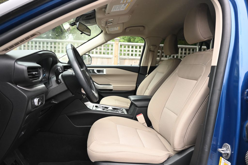 2022 Ford Explorer XLT 3