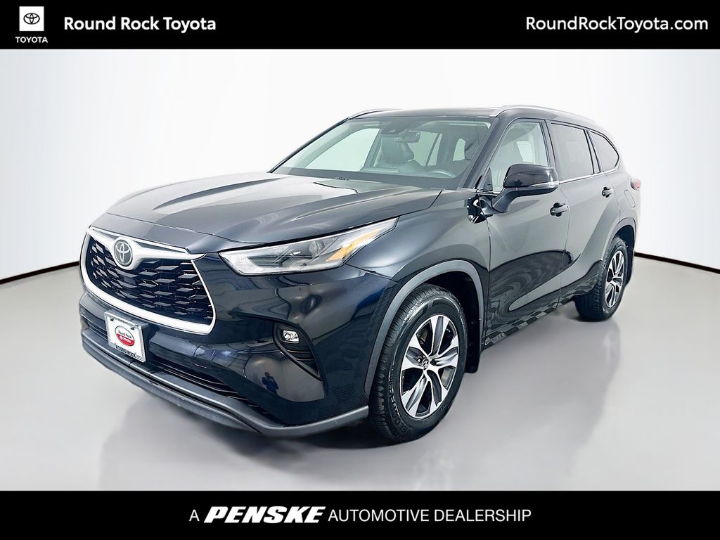 Midnight Black Metallic 2021 Toyota Highlander SUV / Crossover Front-Wheel Drive 8-Speed Automatic