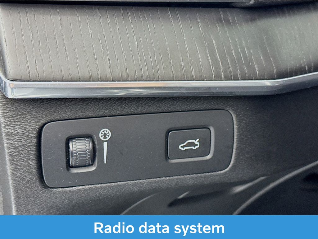 Used Car 2020 Volvo Xc90  T5 Momentum For Sale Under $20,000 In Austin, Texas