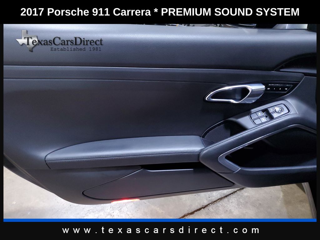 2017 Porsche 911 Carrera photo