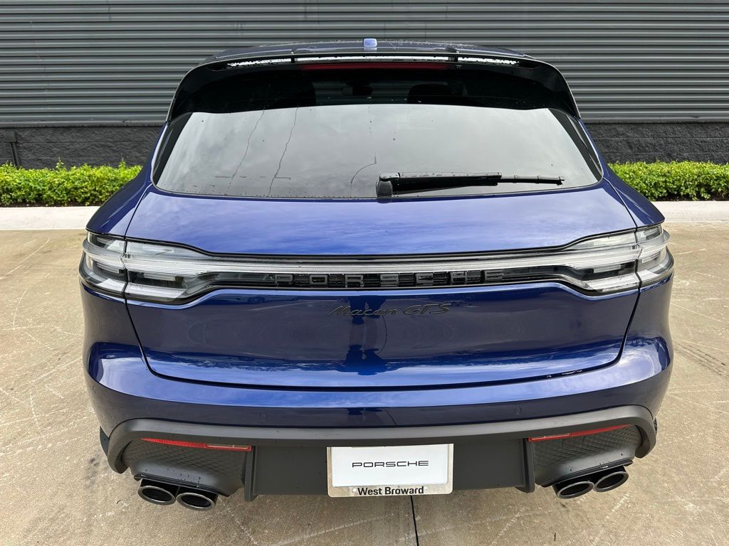 Thumbnail: 2025 Porsche Macan - 11