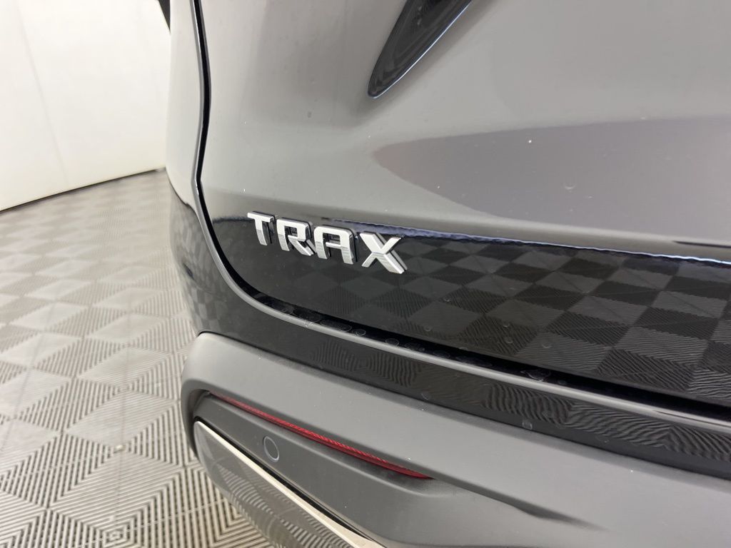 Thumbnail: 2025 Chevrolet Trax - 18