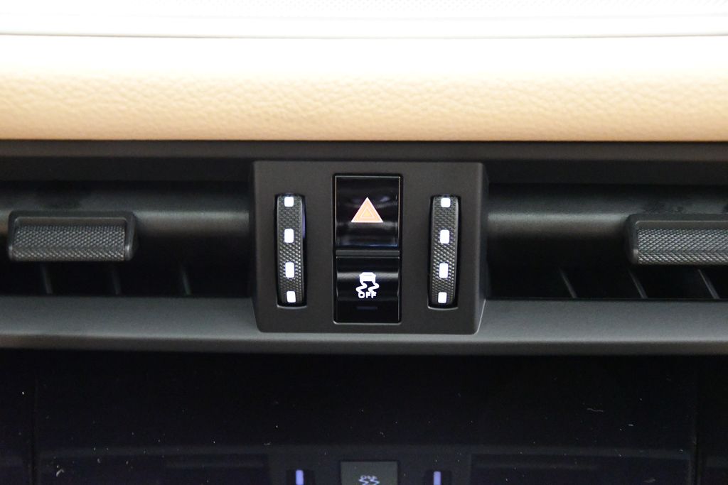 Thumbnail: 2025 Porsche  - 31