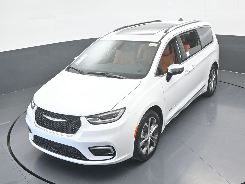 New 2026 Bright White Clearcoat Chrysler Pinnacle image 46