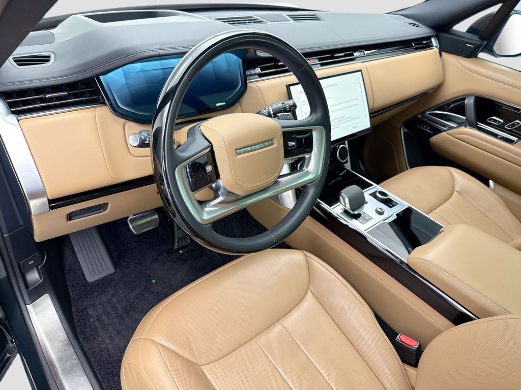 Thumbnail: 2023 Land Rover Range Rover - 4