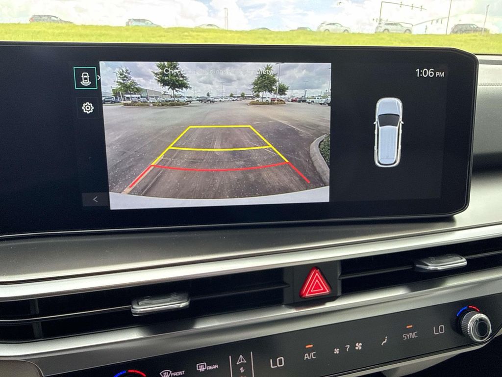New 2026 White Kia EX image 25