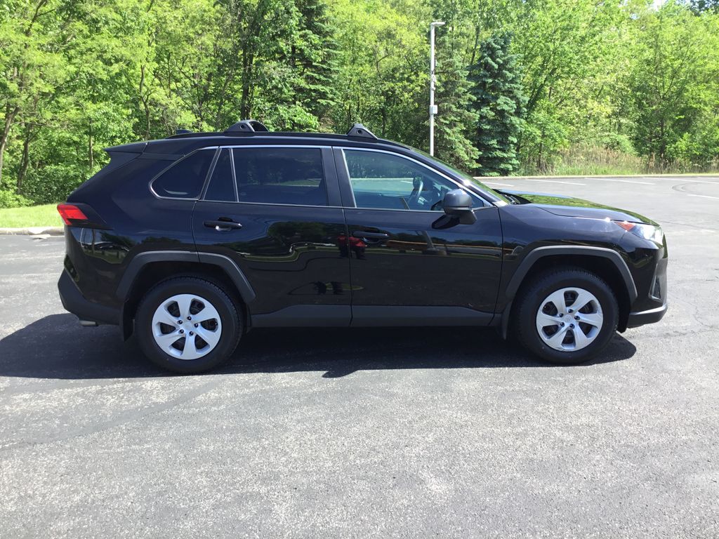 2021 Toyota RAV4 LE 6