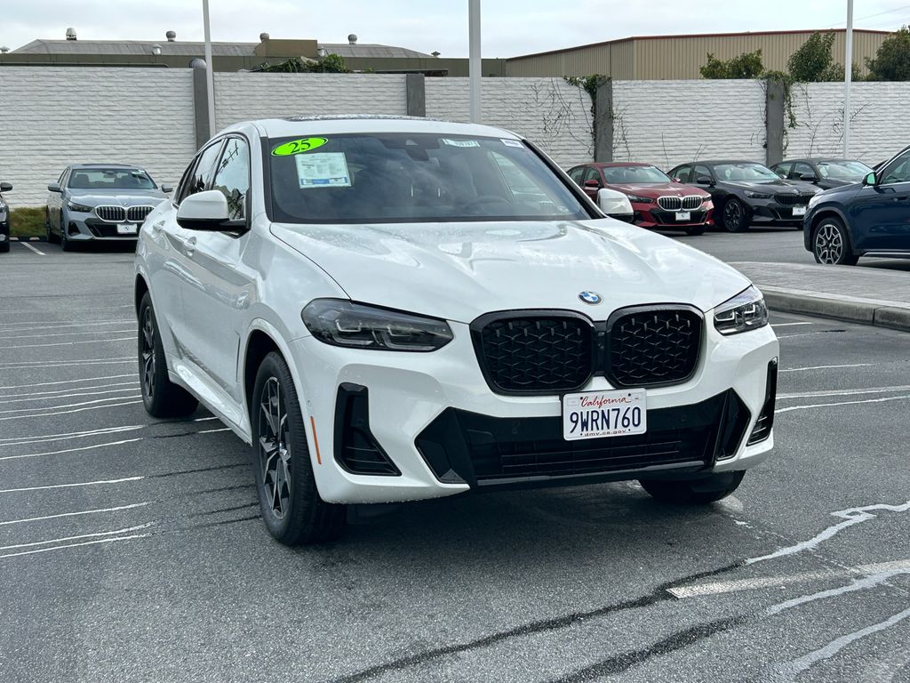 Thumbnail: 2025 BMW X4 - 7
