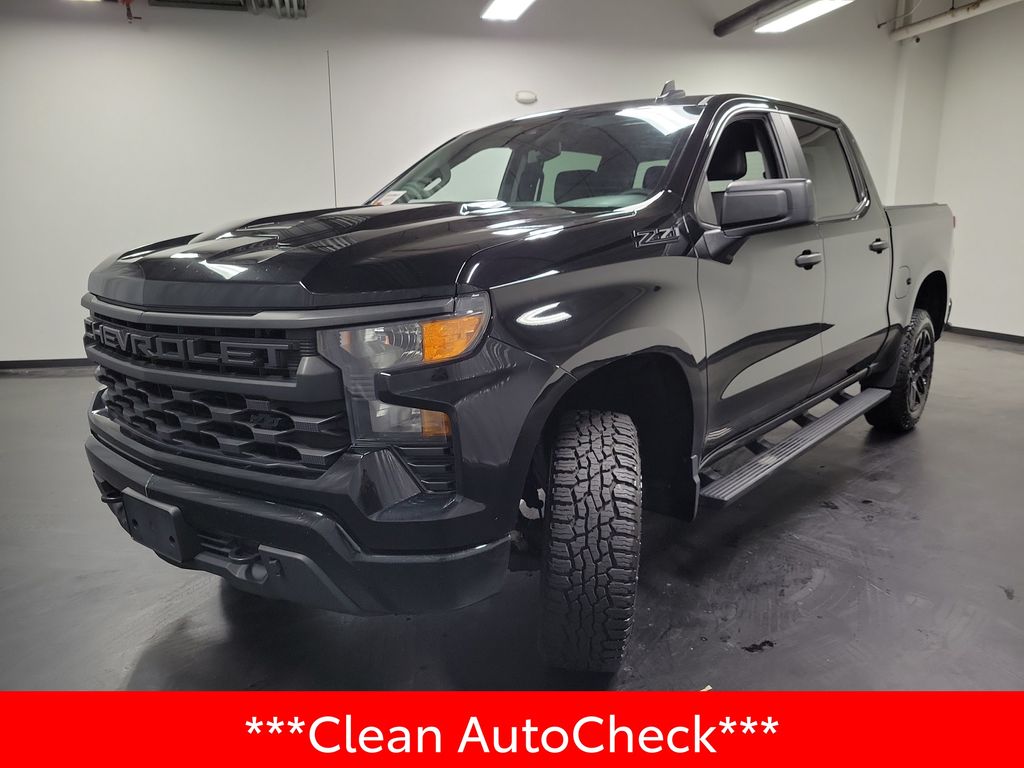 View vehicle photo 4