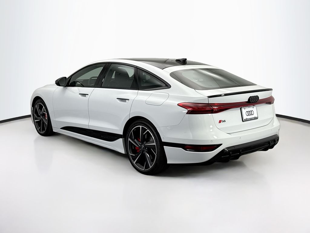 Thumbnail: 2025 Audi S6 - 7