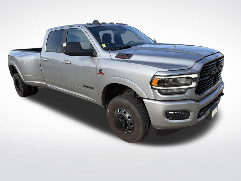 Used 2022 Silver Ram Laramie image 2