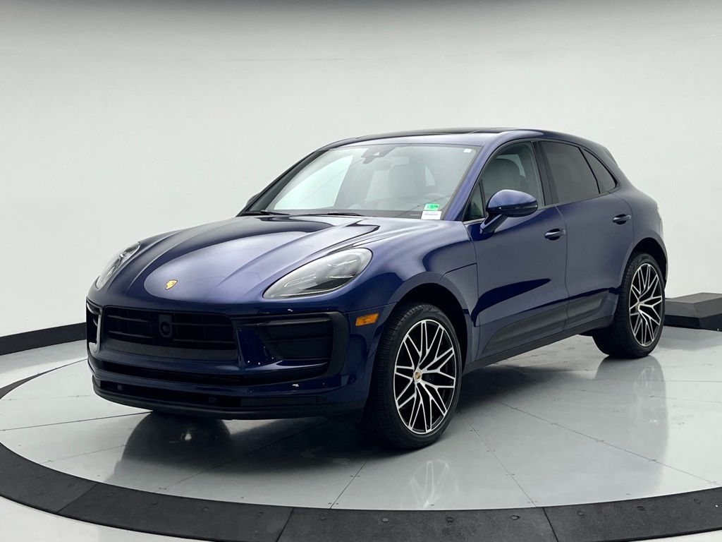 2025 Porsche Macan  -
                  Chantilly, VA