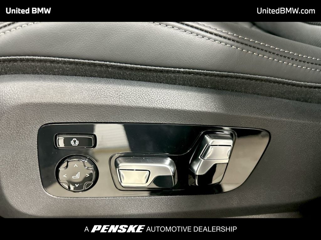 2026 BMW X7 xDrive40i 12