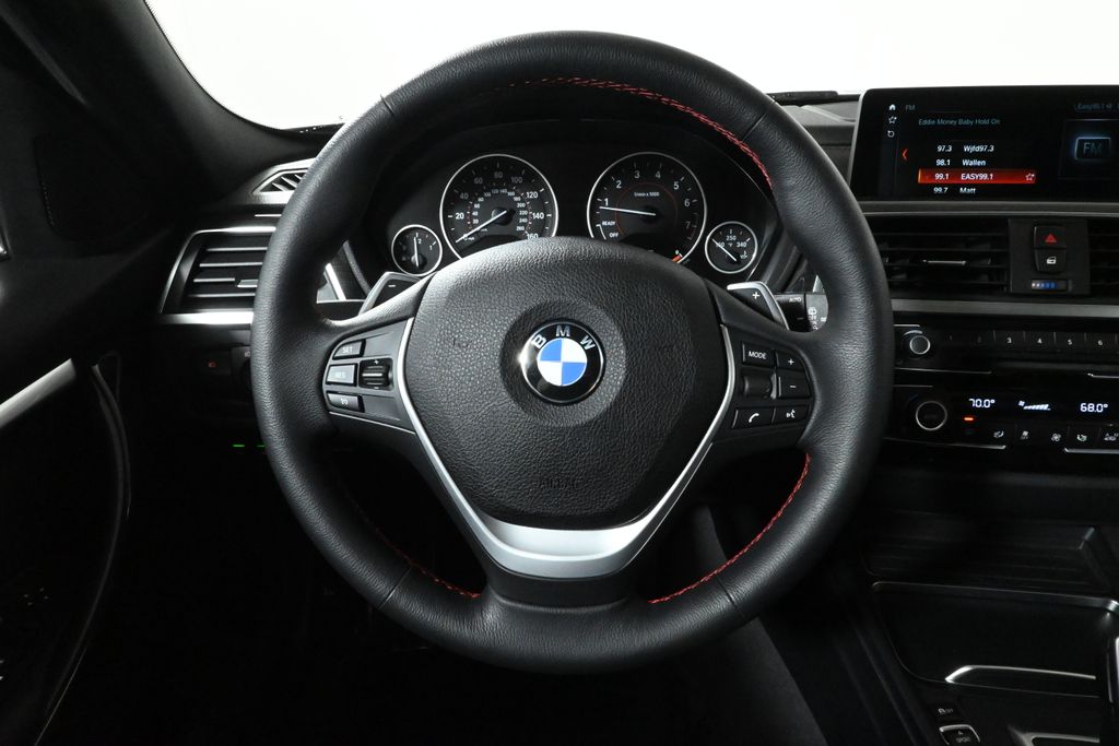 2019 BMW 3 Series 330i xDrive 18